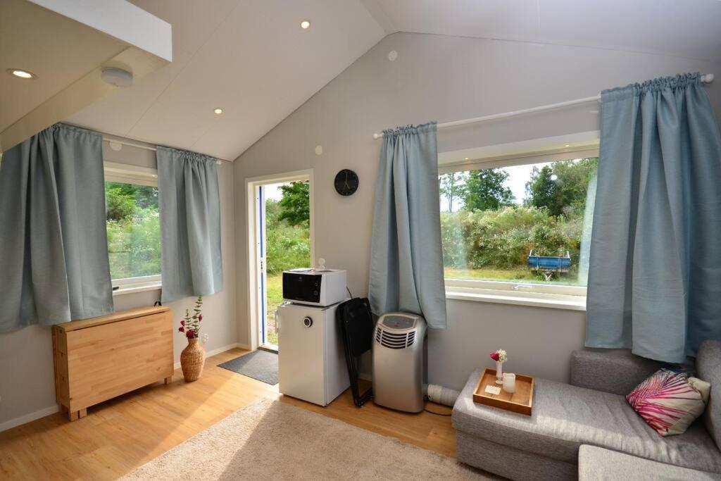 Cottage For Visiting Sea, City, Forest Holm  Ngoại thất bức ảnh